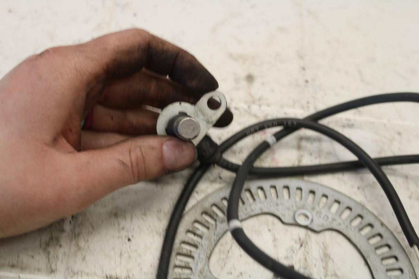 06-07 SUZUKI BANDIT 1200S ABS FRONT WHEEL ABS BRAKE RING DISC BB21