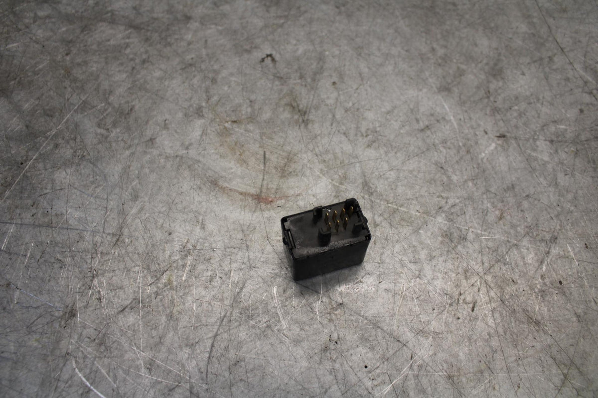 06-07 SUZUKI GSXR750 TURN SIGNAL BLINKER RELAY FLASHER SWITCH 38610-03F00 BB543