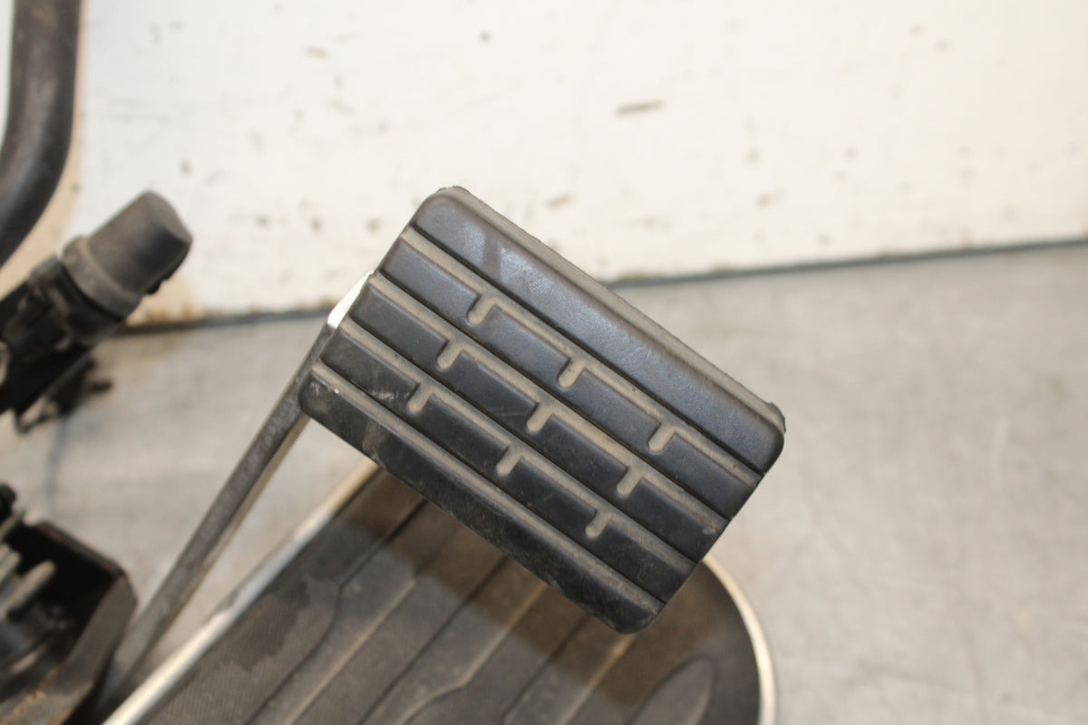 99-00 YAMAHA V STAR 1100 RIGHT FRONT FOOT REST PEG STEP BB711