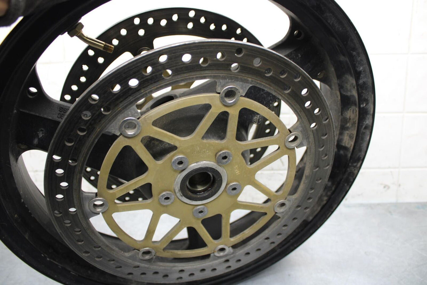 2000 Kawasaki Ninja ZX12R ZX1200A FRONT LEFT RIGHT BRAKE ROTORS AND WHEEL BB565