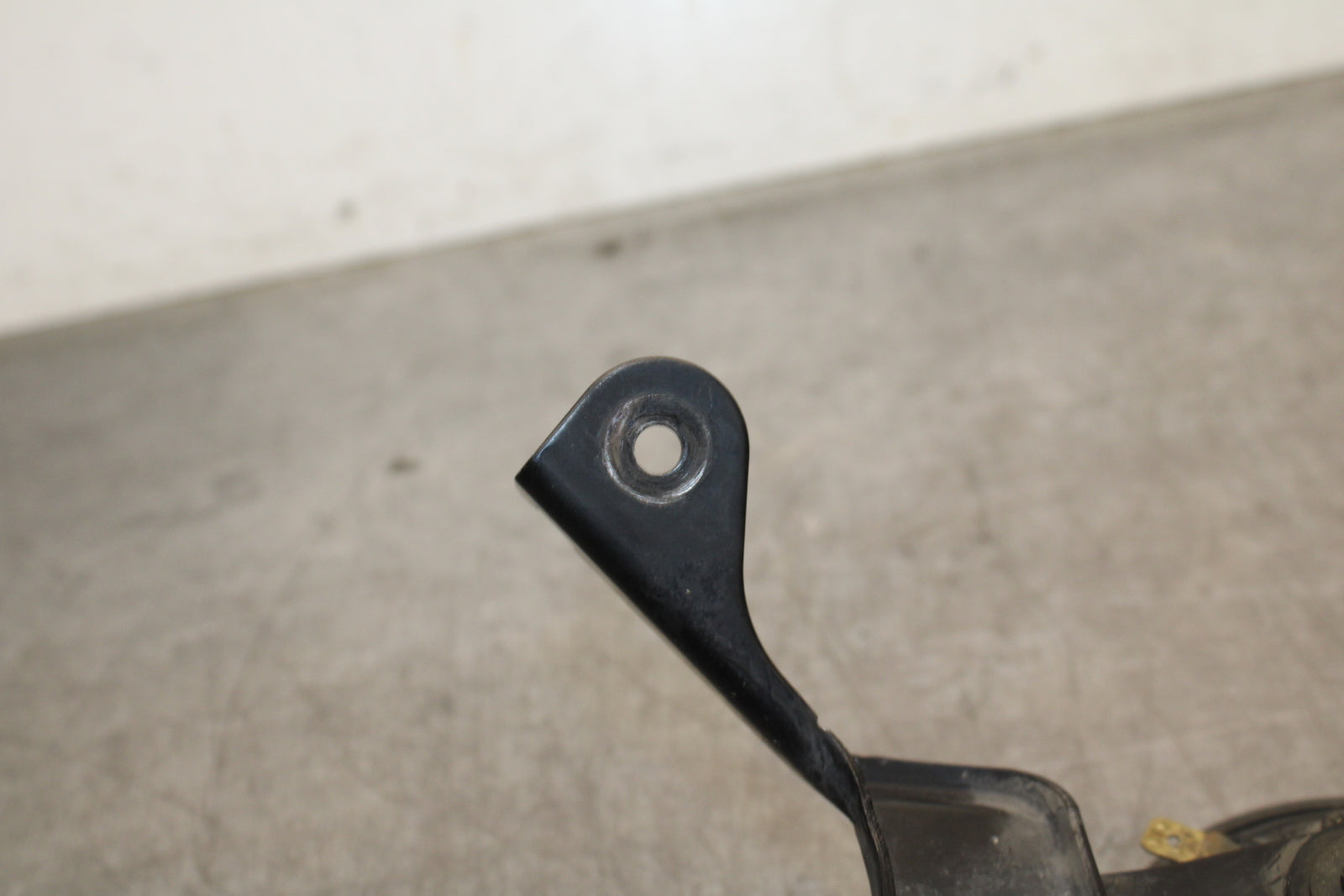 00-01 YAMAHA YZF R1 HORN SIGNAL BB755