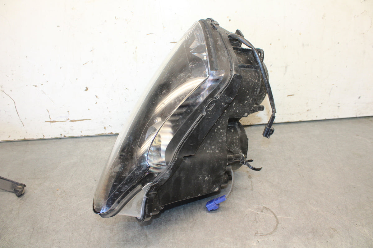 07-08 YAMAHA YZF R1 FRONT LEFT HEADLIGHT HEAD LIGHT LAMP 4C8-84303-41-00 BB675