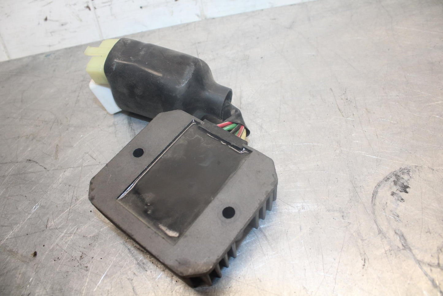 00-01 HONDA RC51 RVT1000R SP1 RECTIFIER VOLTAGE REGULATOR BB461