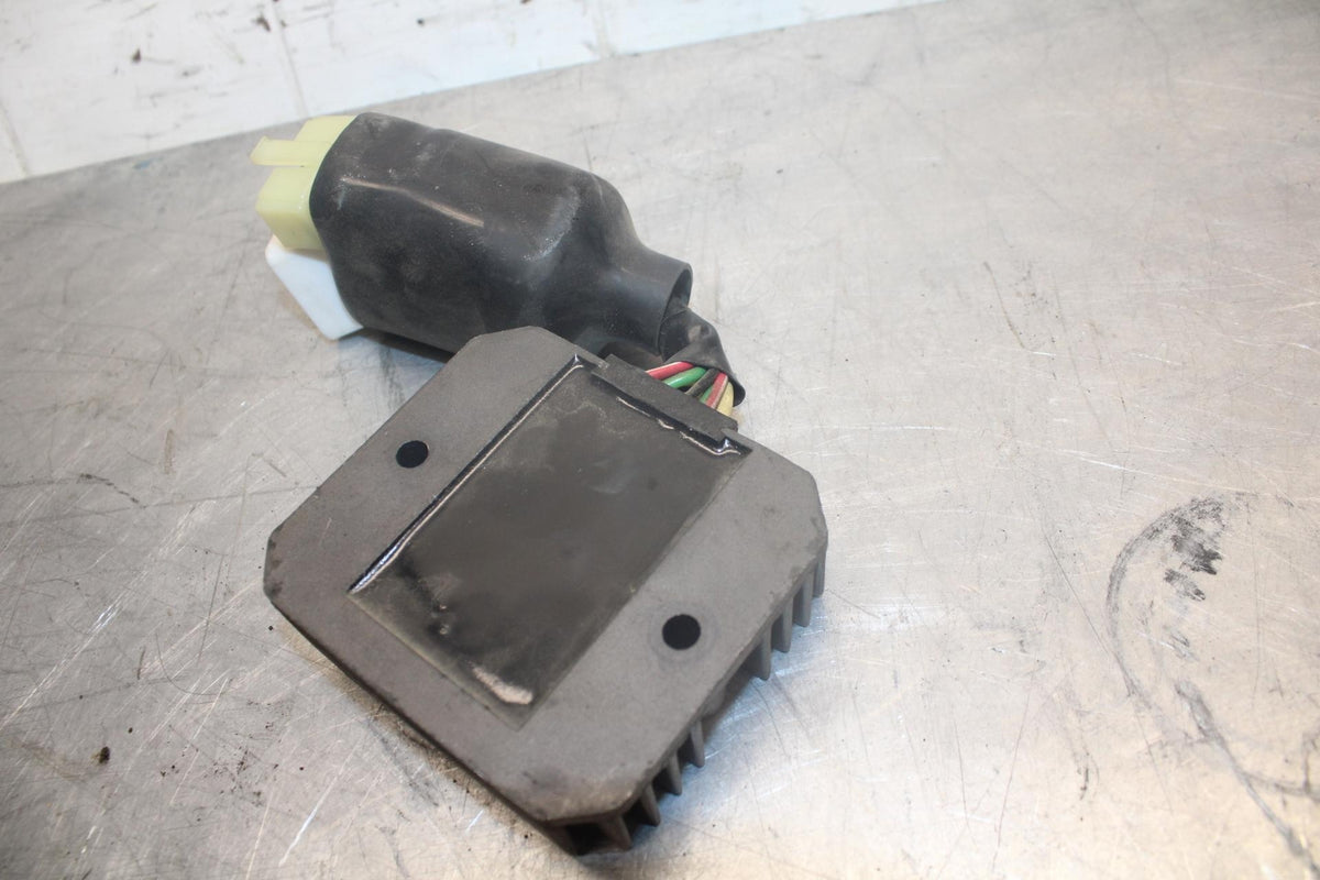 00-01 HONDA RC51 RVT1000R SP1 RECTIFIER VOLTAGE REGULATOR BB461