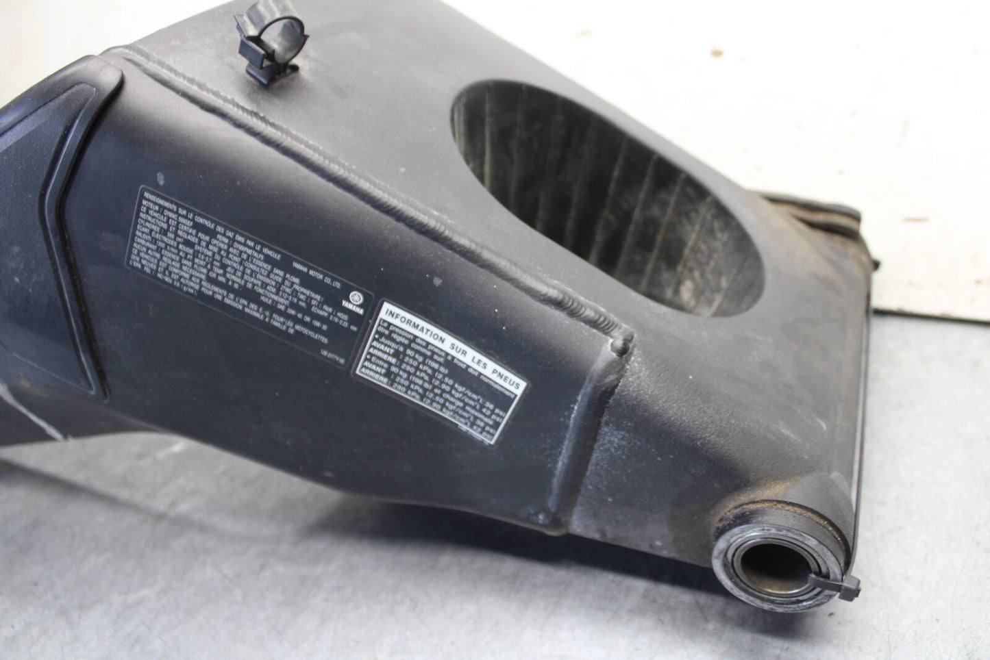 08-16 YAMAHA YZF R6 REAR SWINGARM BACK SWING ARM 13S-22110-00-00 BB665