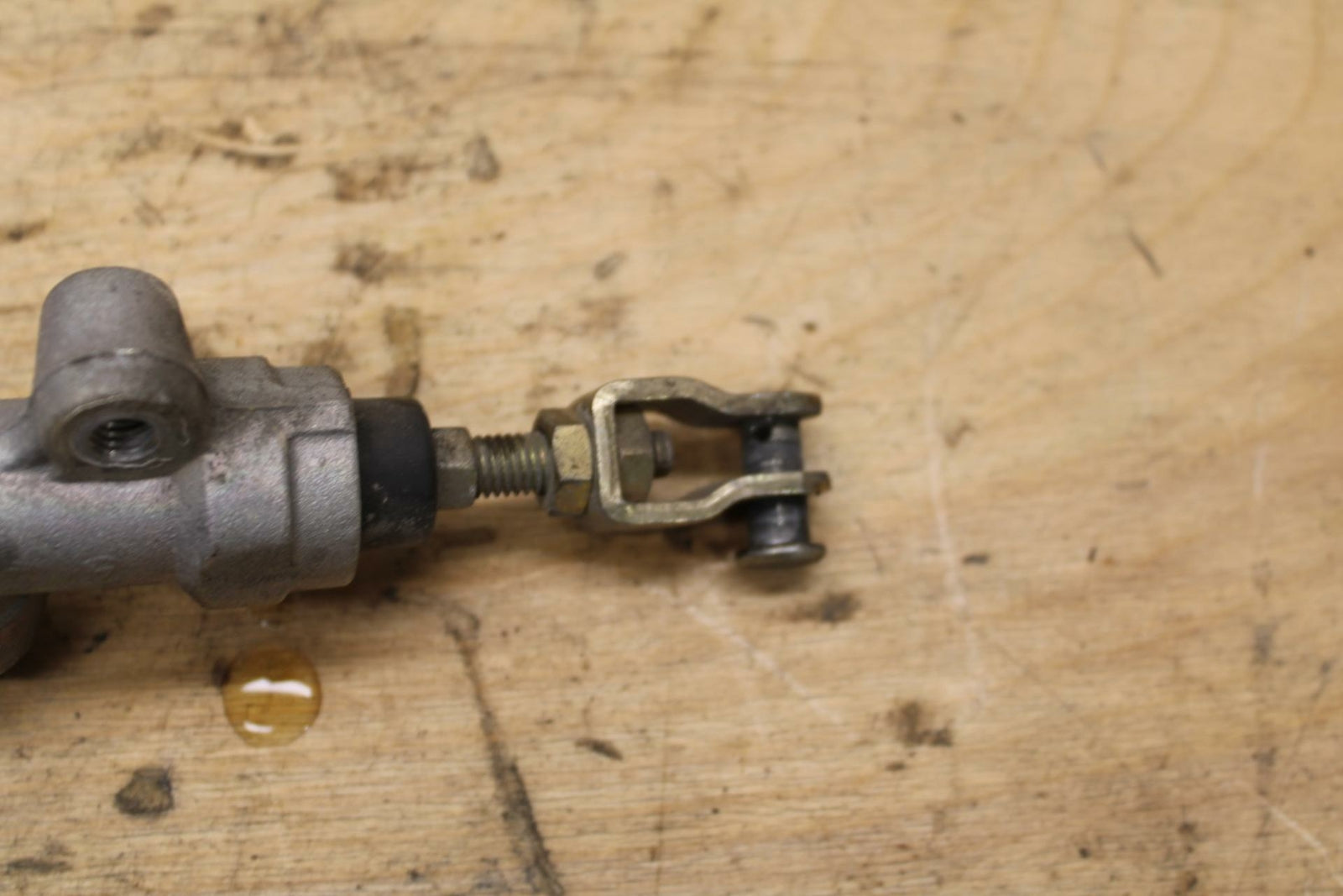 04-05 KAWASAKI NINJA ZX10R REAR BACK BRAKE MASTER CYLINDER W RESERVOIR BB322