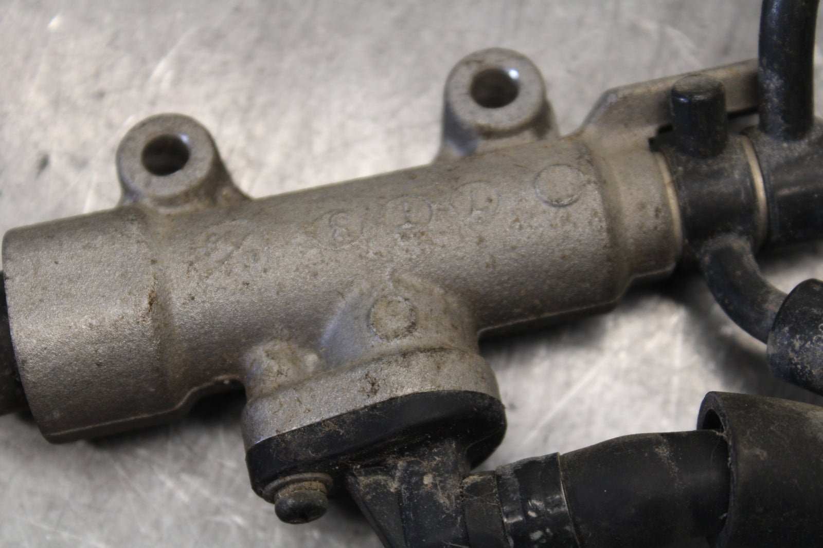 04-12 HONDA ST1300A REAR BACK BRAKE MASTER CYLINDER W RESERVOIR BB669