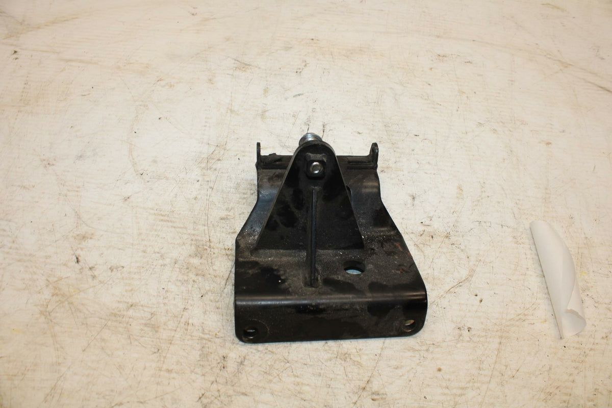 05-09 SUZUKI BOULEVARD C90 ENGINE SPROCKET FLOOR BOARD BB357