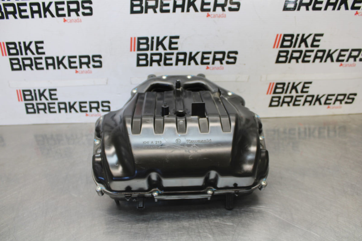 25 KAWASAKI Z900 AIRBOX AIR INTAKE FILTER BOX BB928