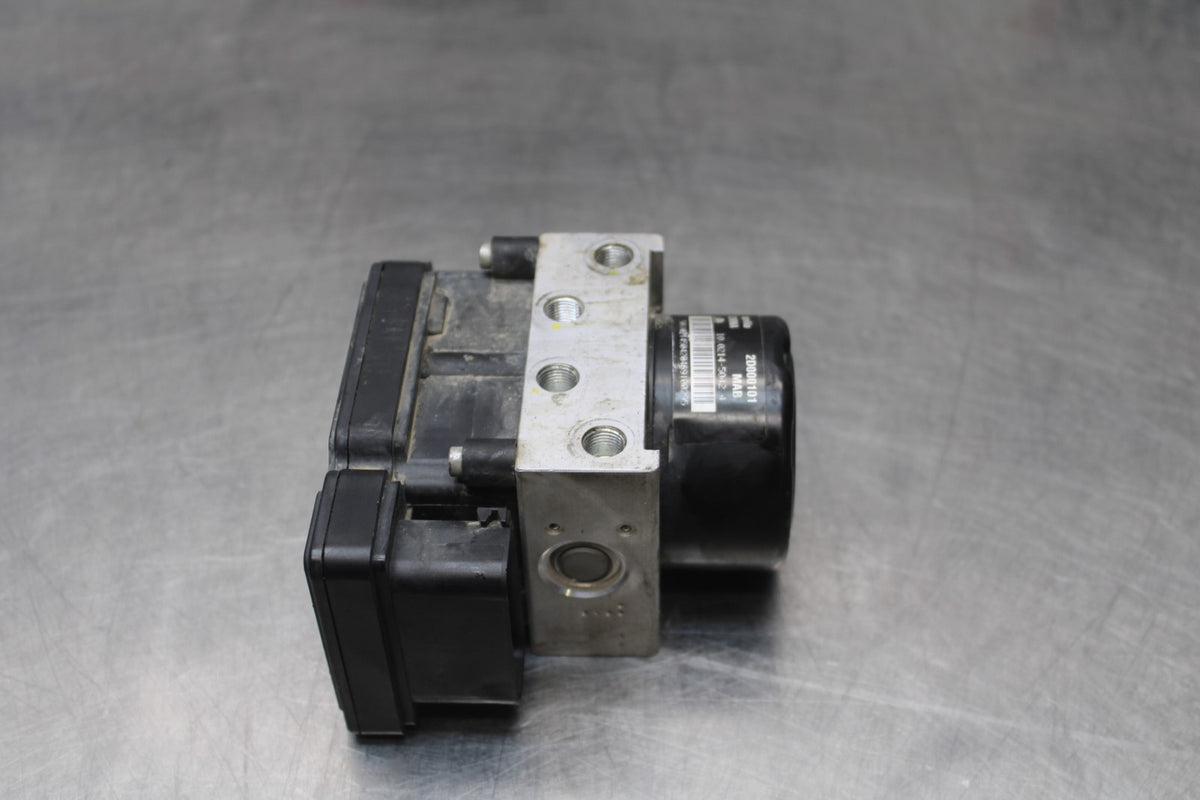 19 MOTO GUZZI V7 III ABS PUMP UNIT MODULE BB831