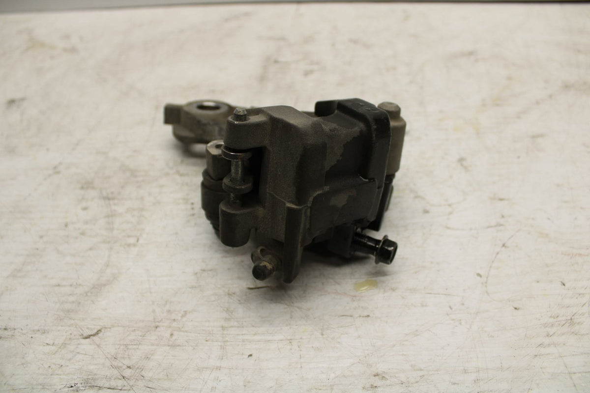 09 YAMAHA FZ6 REAR BACK BRAKE CALIPER W MOUNT BRACKET BB295