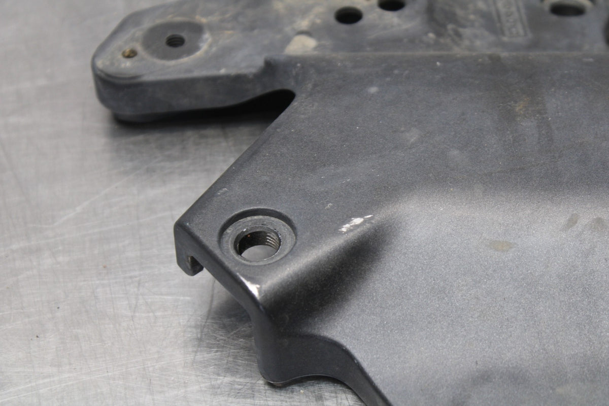 09 KAWASAKI CONCOURS 14 ZG1400B ENGINE SPROCKET COVER BB875