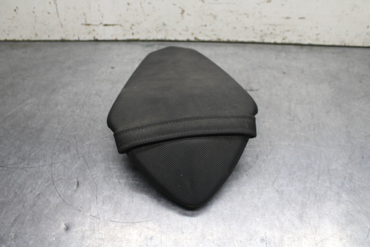 18-23 KAWASAKI NINJA 400 EX400 ABS REAR BACK PASSENGER SEAT PAD SADDLE  BB747