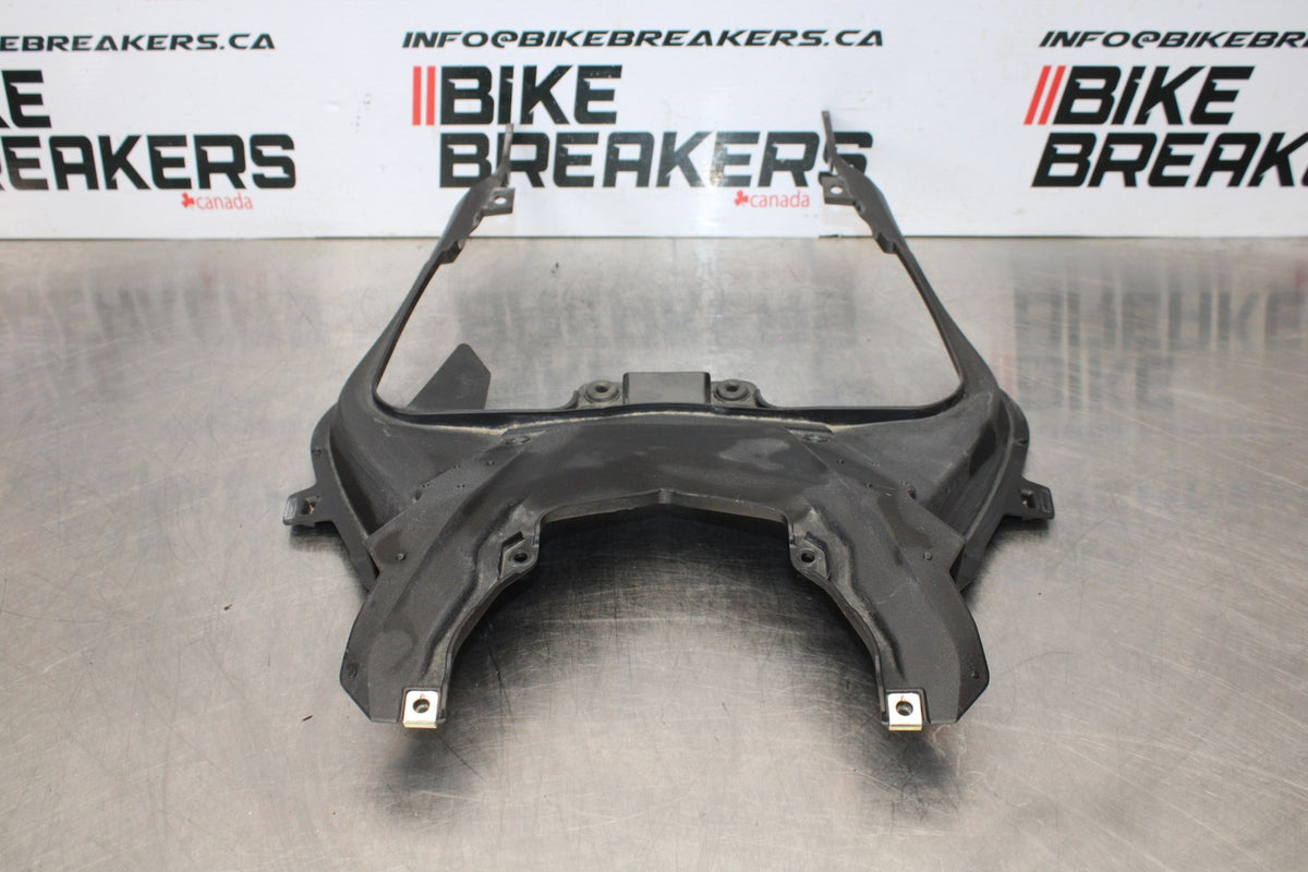 21-23 KAWASAKI NINJA ZX6R CENTER REAR BACK TAIL FAIRING COWL BB179