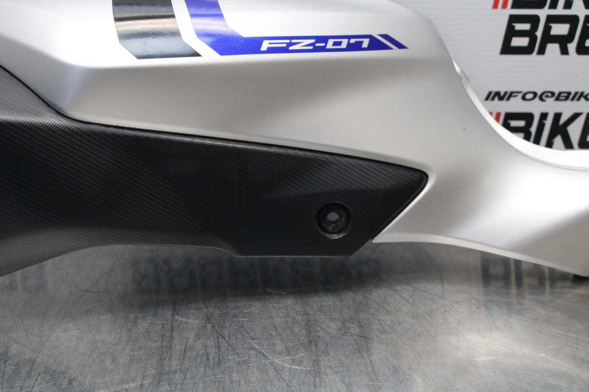 14-17 YAMAHA FZ07 LEFT LOWER MID UPPER SIDE FAIRING COWL BB162