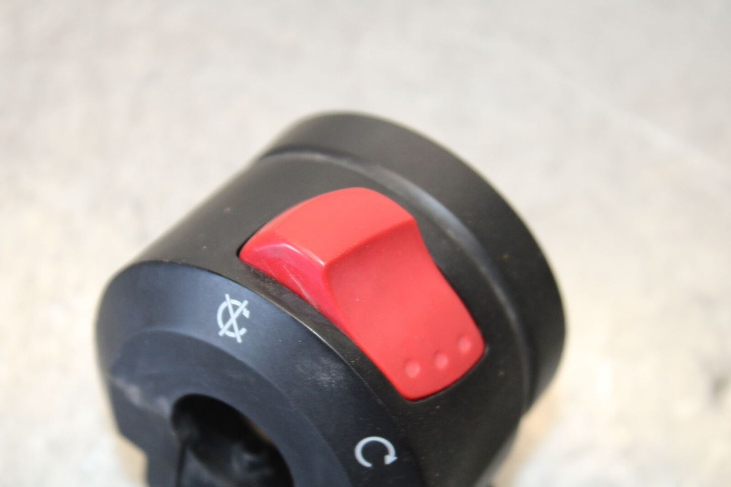 05-06 SUZUKI GSXR1000 RIGHT CLIP ON HANDLE KILL OFF START SWITCH SWITCHES BB663