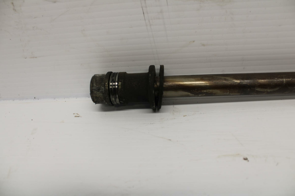 83-86 HONDA V65 MAGNA REAR AXLE BACK WHEEL RIM PIVOT BOLT AXEL BB236