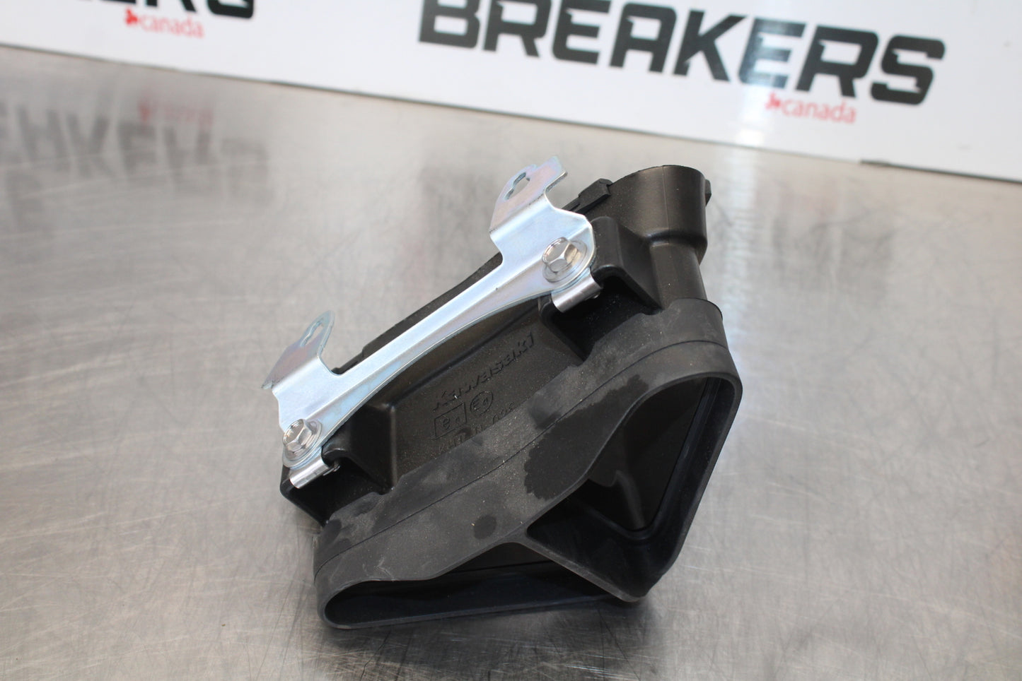 23-24 KAWASAKI NINJA ZX14R NEW!! RAM AIR INTAKE TUBE DUCT BB169