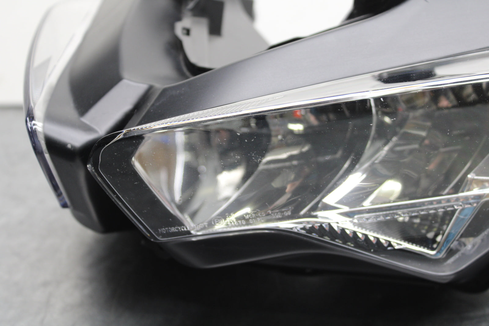 19-23 KAWASAKI NINJA ZX6R FRONT HEADLIGHT HEAD LIGHT LAMP BB749