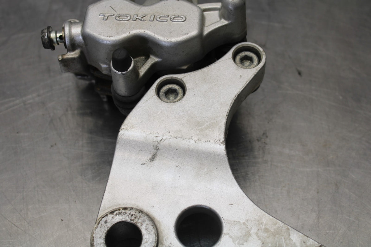 03 KAWASAKI VULCAN 1600 REAR BACK BRAKE CALIPER W MOUNT BRACKET BB865