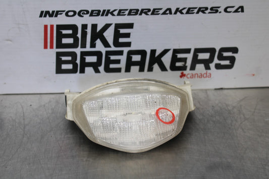 05-06 SUZUKI GSXR1000 REAR TAIL TAILLIGHT BACK BRAKE LIGHT BB773