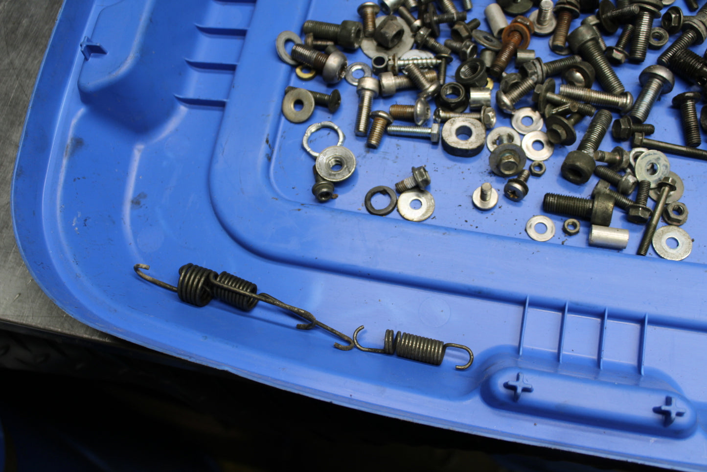 00 SUZUKI INTRUDER 1500 VL1500 MOUNTING BOLTS HARDWARE MOTOR SCREWS BB761