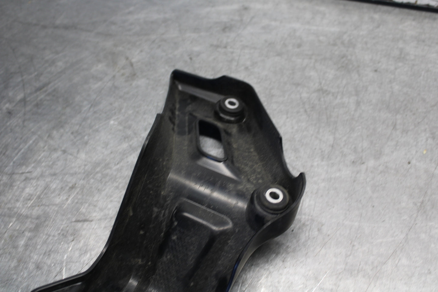 18-24 YAMAHA MT-07 RIGHT FRAME SIDE COVER COWL PANEL TRIM BB662
