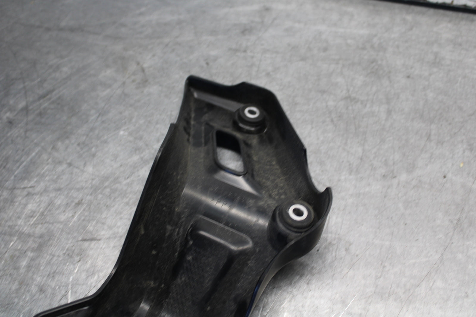 18-24 YAMAHA MT-07 RIGHT FRAME SIDE COVER COWL PANEL TRIM BB662