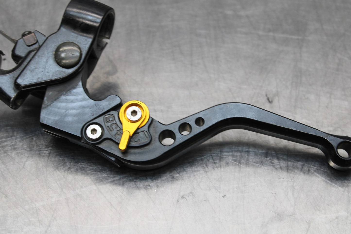 06-07 SUZUKI GSXR 600 CLUTCH PERCH MOUNT WITH LEVER  BB178