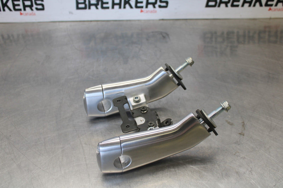07 SUZUKI BOULEVARD M50 HANDLEBAR RISERS BB897