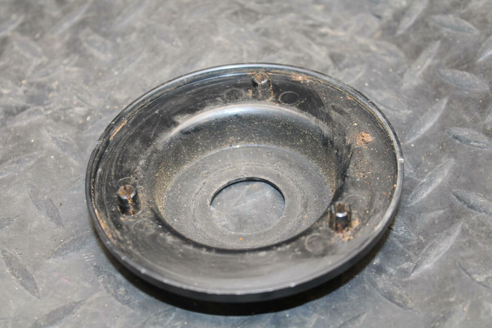 78 SUZUKI GS550E FRONT WHEEL HUB CAP COVER DISC BB212