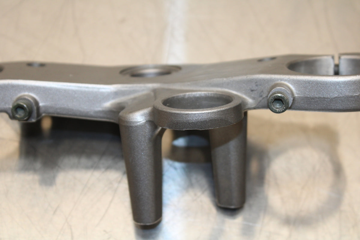 96 YAMAHA YZF750R FORKS UPPER TRIPLE TREE CLAMP BB137