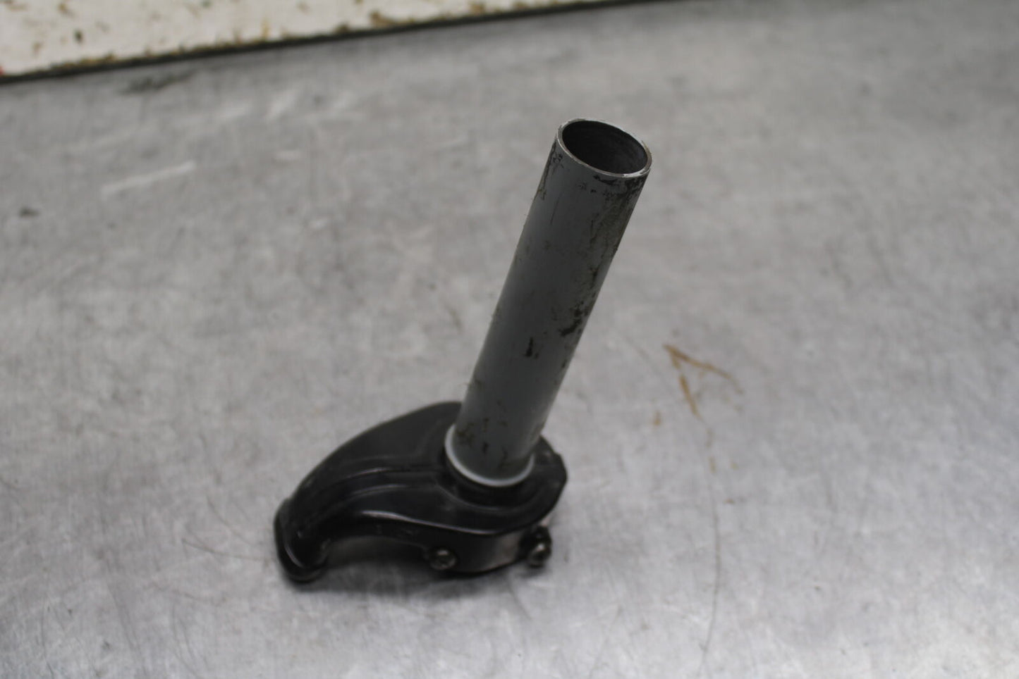 06-07 KAWASAKI NINJA ZX10R THROTTLE CABLE LINE HOUSING GUIDE BB115