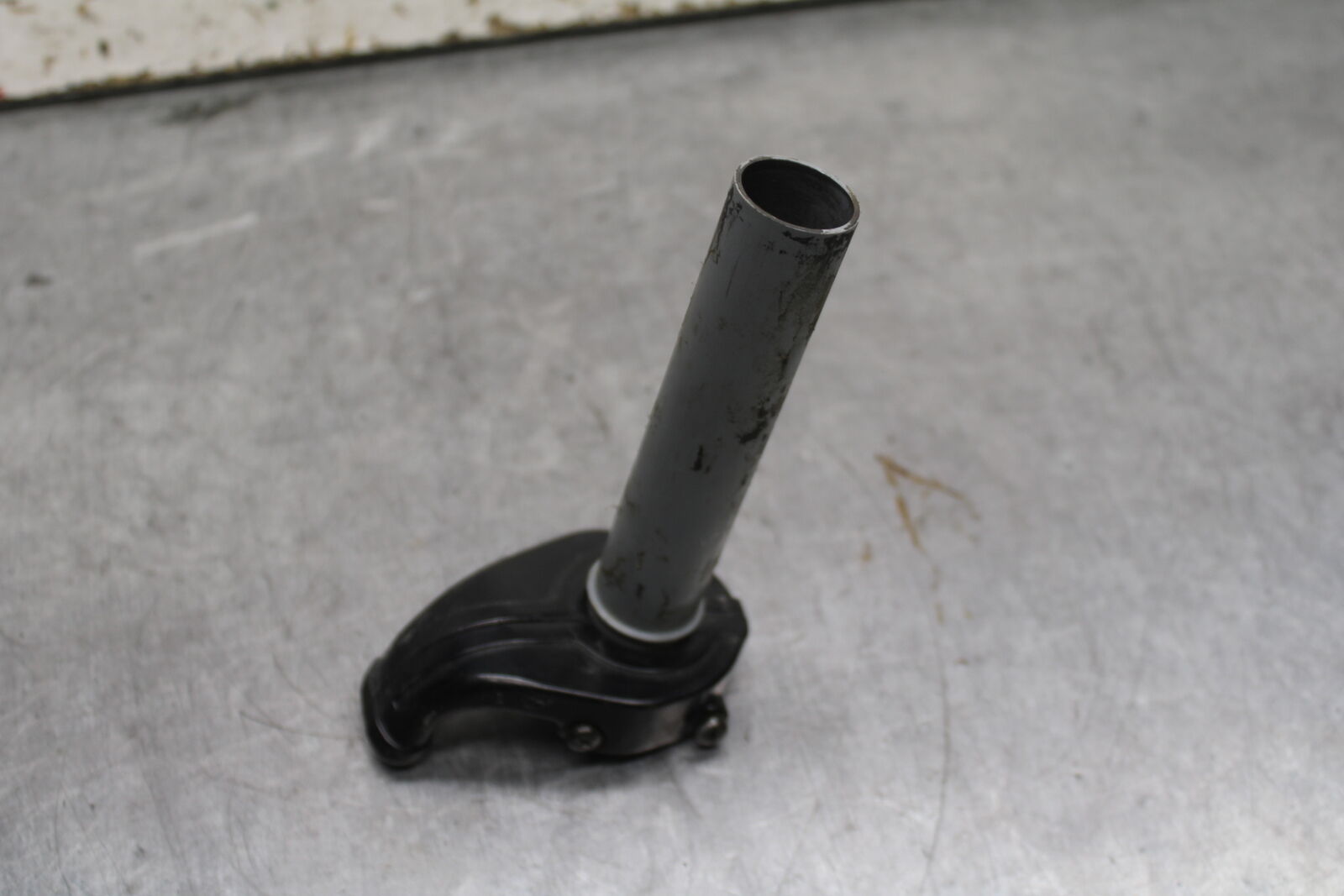 06-07 KAWASAKI NINJA ZX10R THROTTLE CABLE LINE HOUSING GUIDE BB115