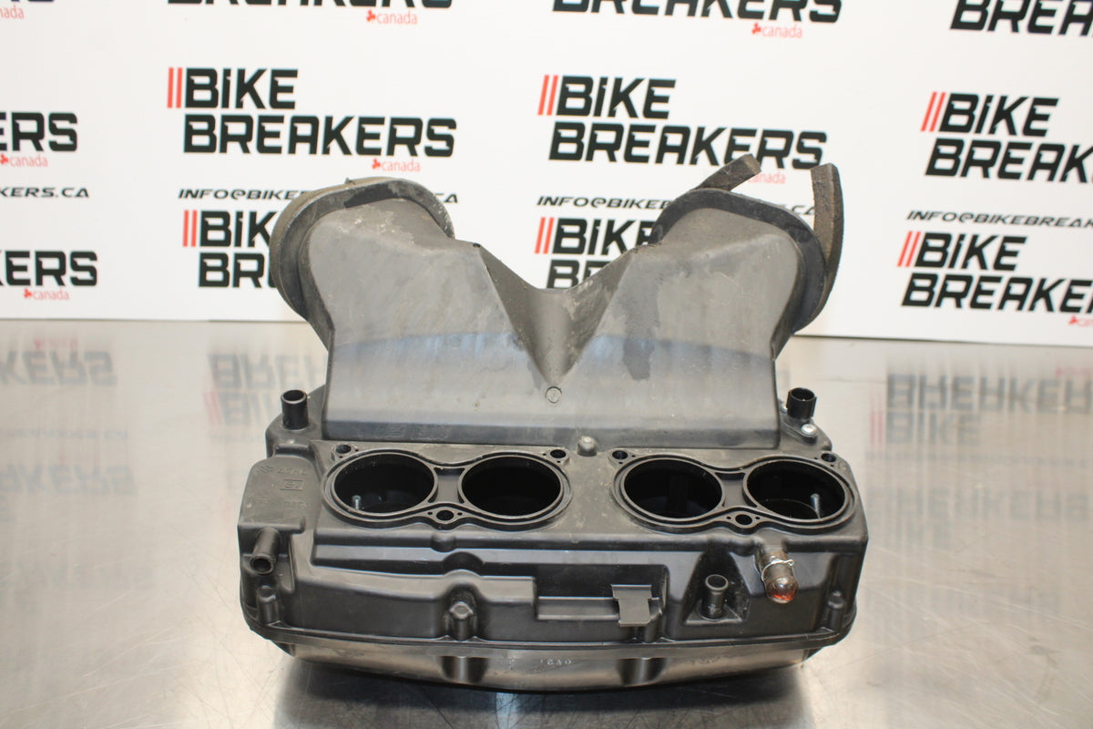 11 SUZUKI GSXR1000 AIRBOX AIR INTAKE FILTER BOX BB142
