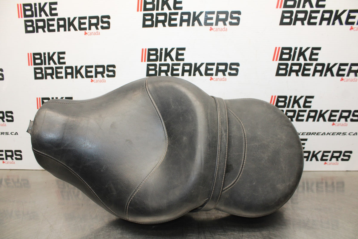 08 HARLEY-DAVIDSON SPORTSTER 1200 FRONT REAR SEAT SADDLE BB794