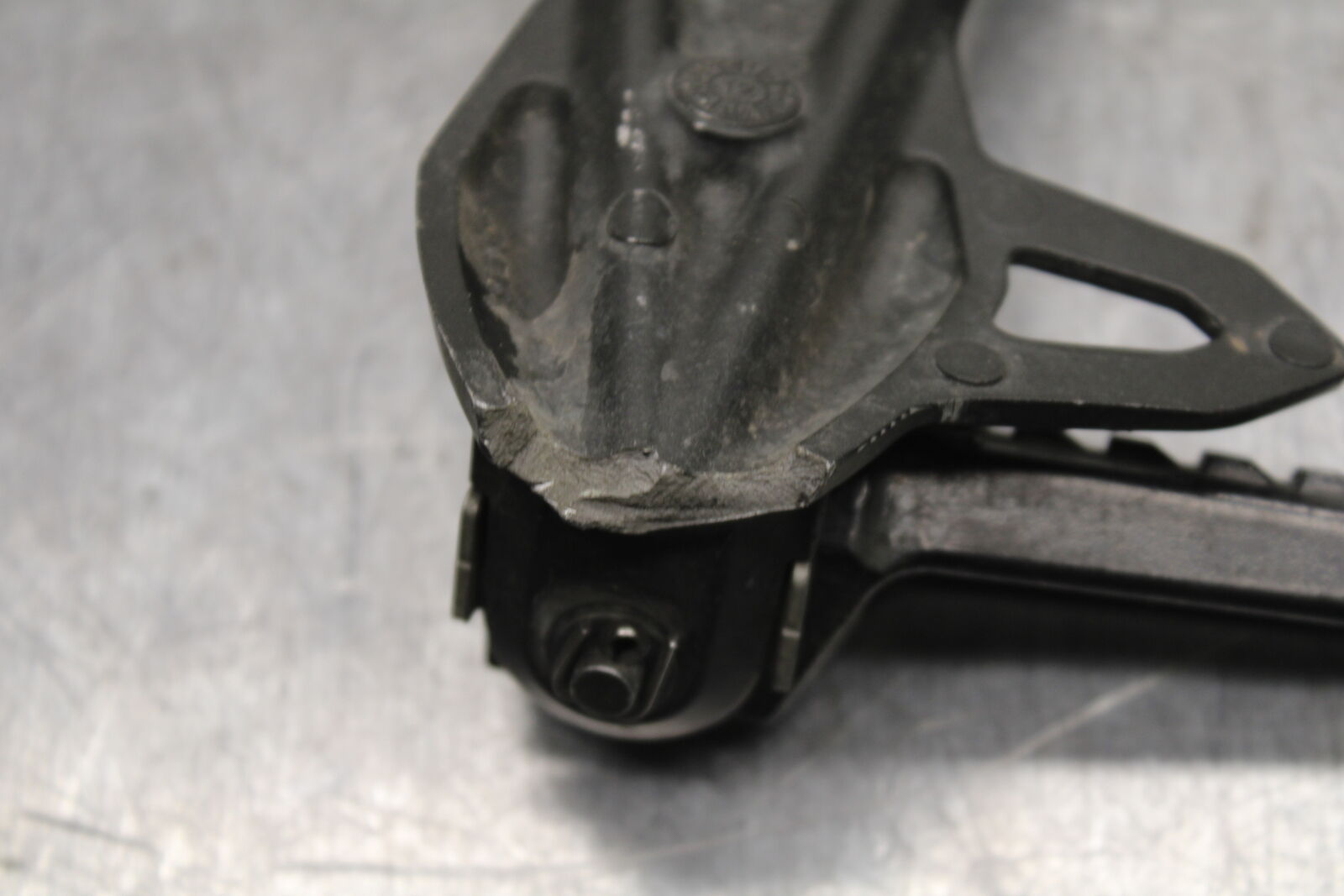 13-17 KAWASAKI NINJA ZX6R ZX636E REAR BACK PASSENGER PEG SET PAIR BB735