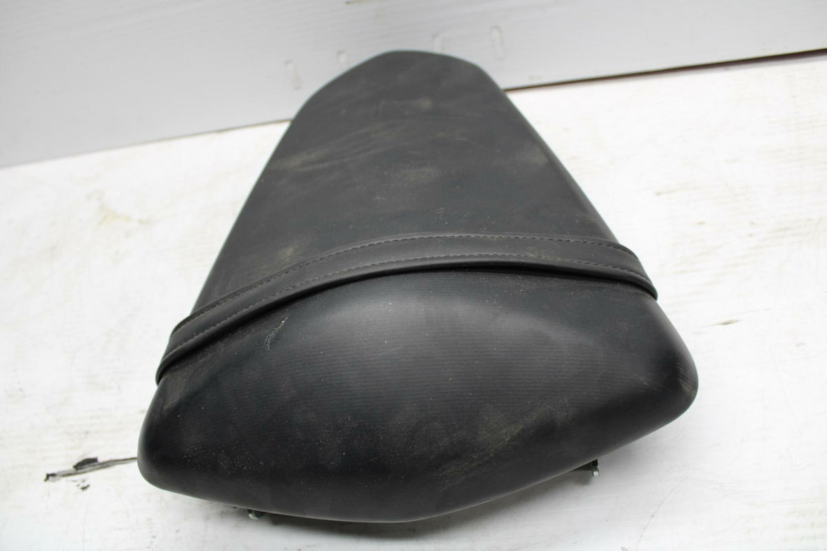 15-17 YAMAHA YZF R3 REAR BACK PASSENGER TANDEM SEAT PAD SADDLE PILLION BB293
