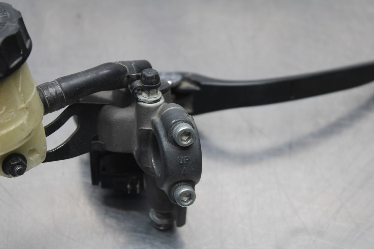 13-18 KAWASAKI NINJA ZX6R FRONT BRAKE MASTER CYLINDER w/ LEVER BB735