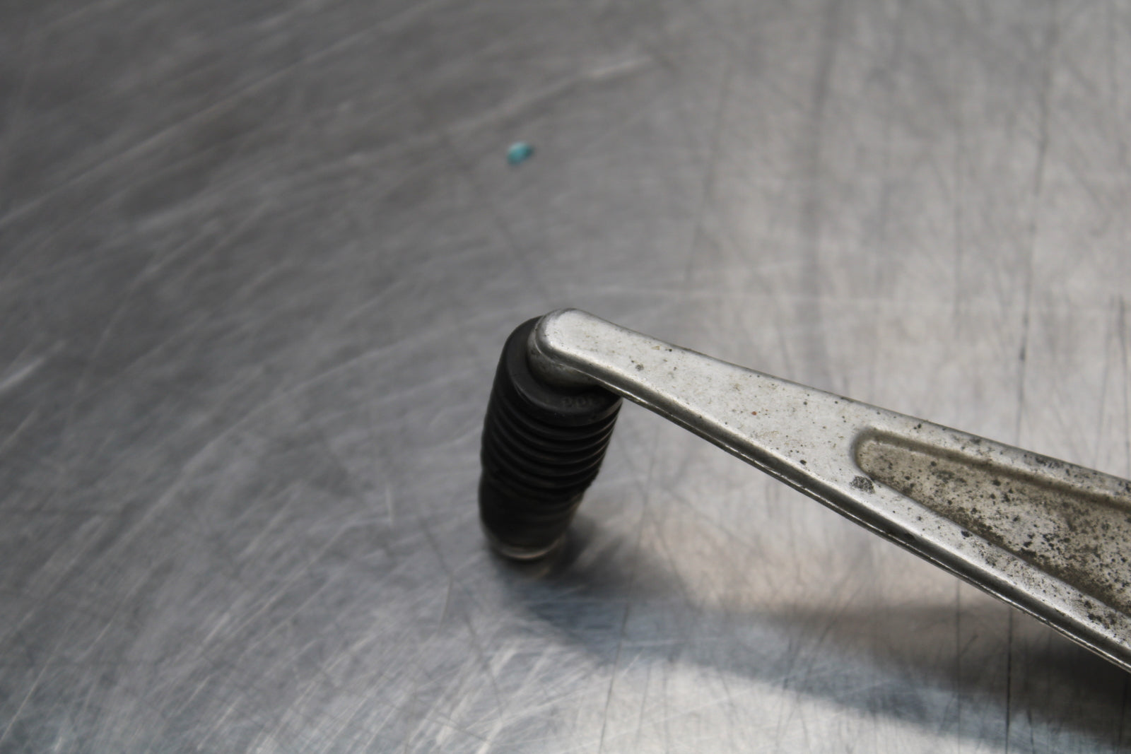 04-05 KAWASAKI NINJA ZX10R SHIFTER LINKAGE SHIFT LINK PEDAL BB163