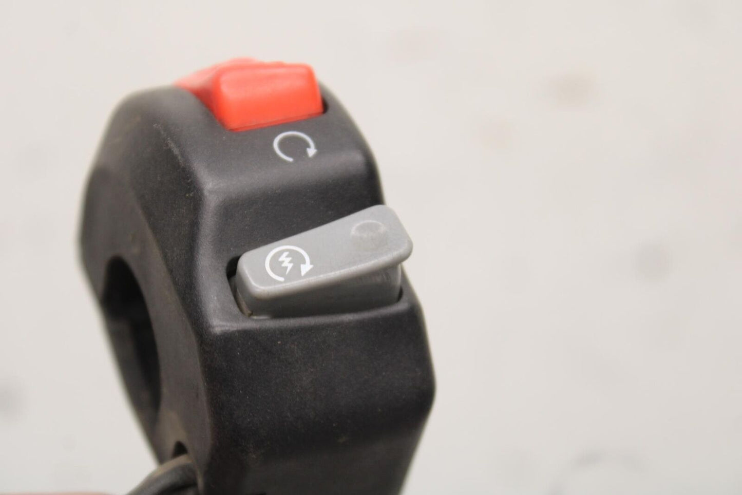 07-08 YAMAHA YZF R1 RIGHT CLIP ON HANDLE KILL OFF START SWITCH  BB575