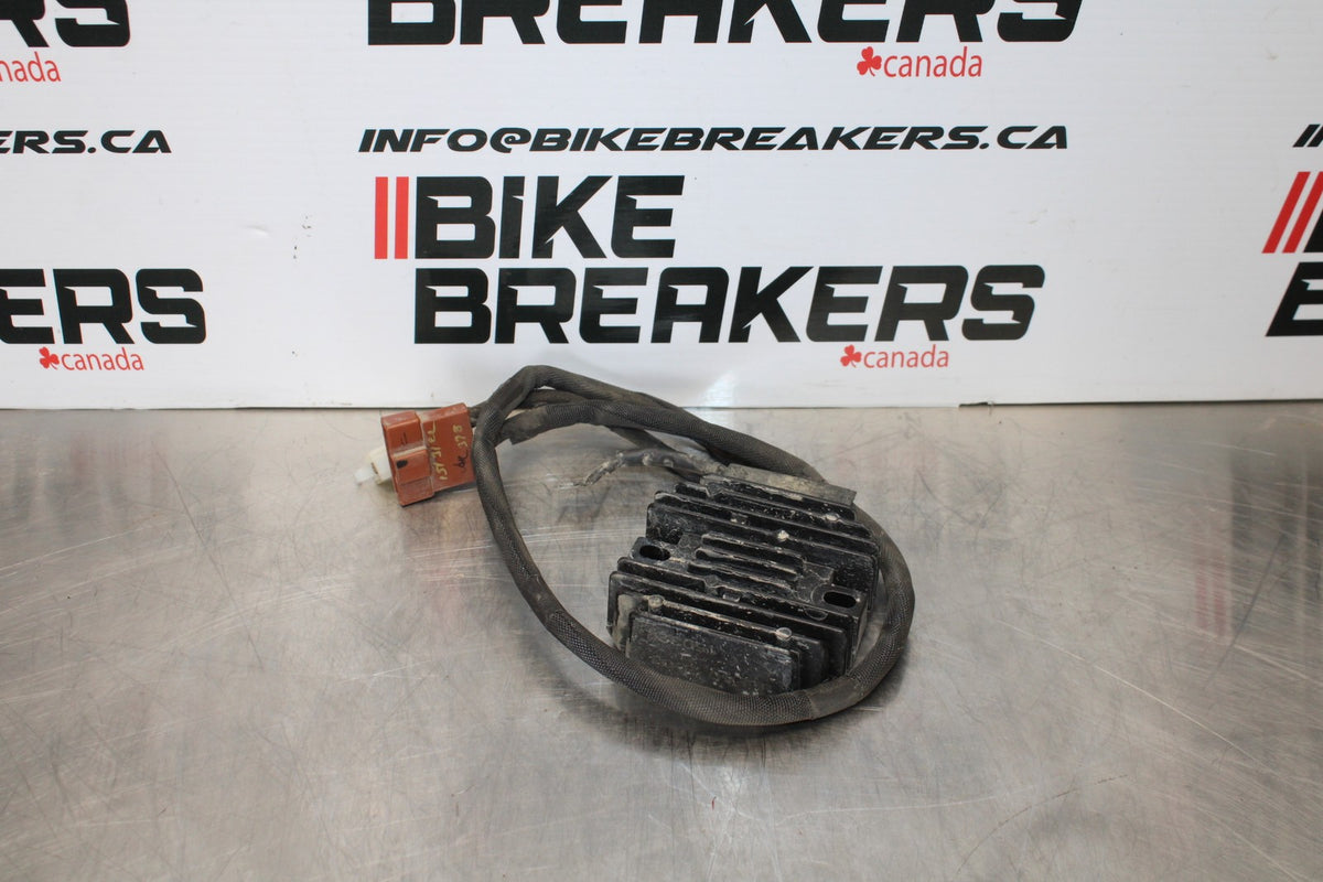 17-22 KTM 390 DUKE RECTIFIER VOLTAGE REGULATOR BB180