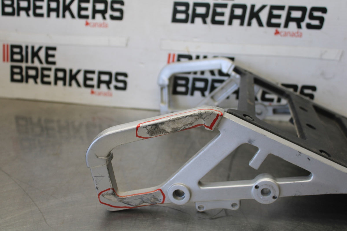06 KAWASAKI KLR650 PASSENGER REAR SEAT GRAB BAR HANDLE REAR RACK BB919