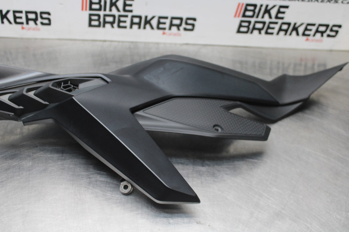 23-26 KAWASAKI NINJA ZX4RR LEFT FRONT UPPER MID SIDE FAIRING COWL PLASTIC BB00
