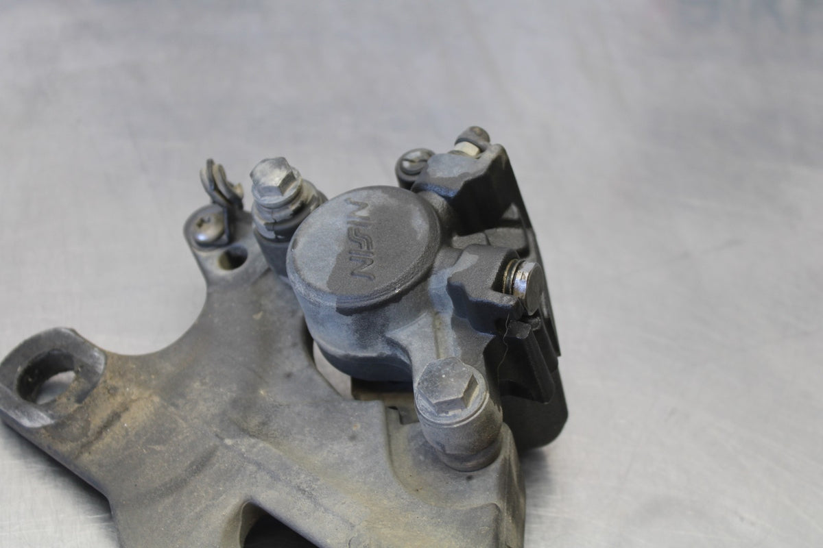 15 TRIUMPH TIGER 800 REAR BACK BRAKE CALIPER W MOUNT BRACKET BB873