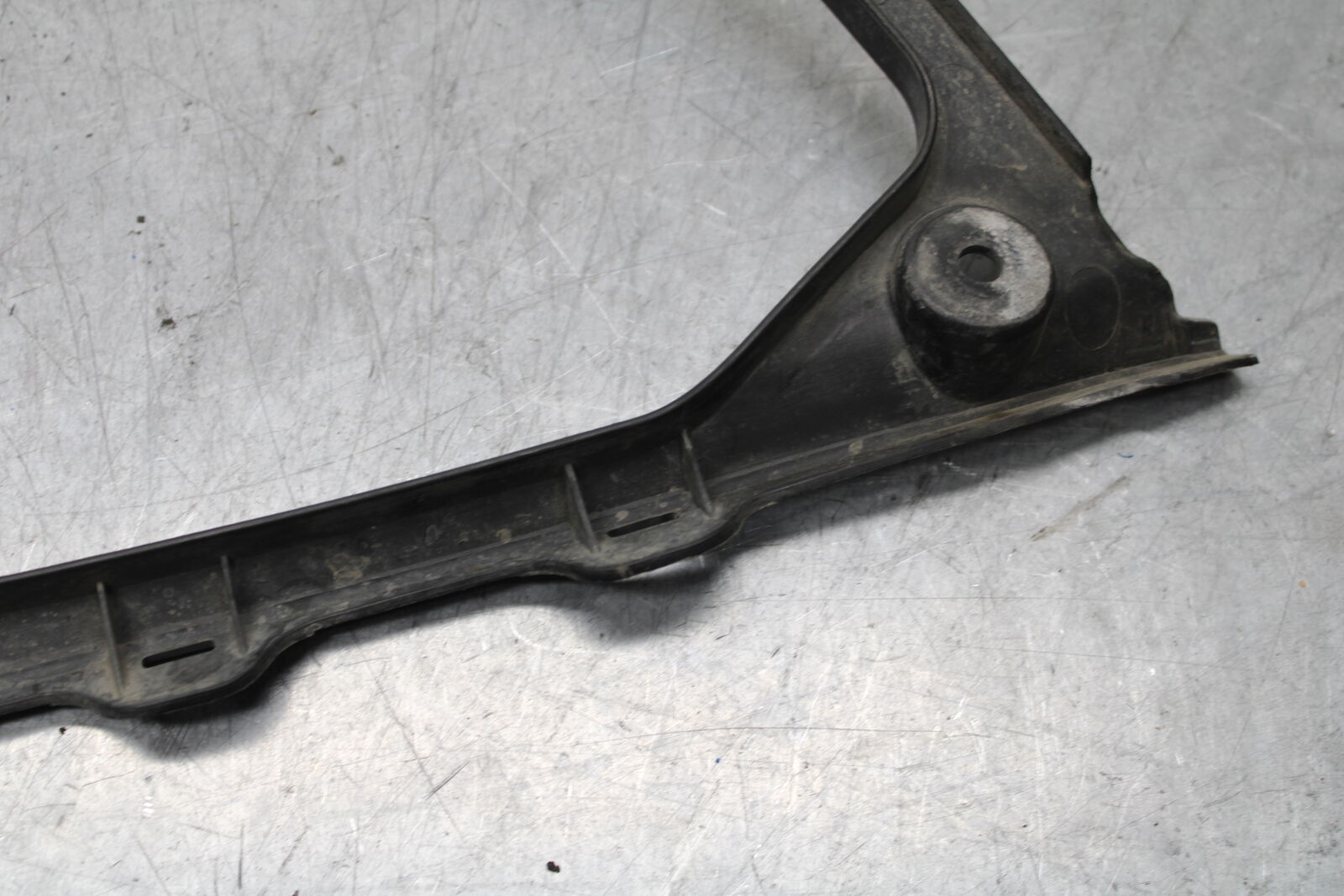 08-09 SUZUKI GSXR600 FRONT LOWER INNER EXHAUST V FAIRING COWL GUARD BB728
