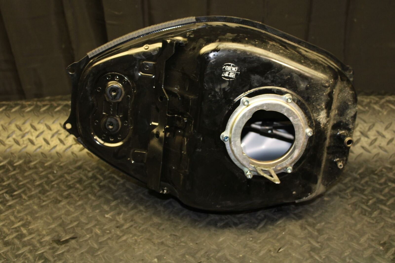 15-17 YAMAHA YZF R3 GAS TANK FUEL CELL PETROL RESERVOIR bb167