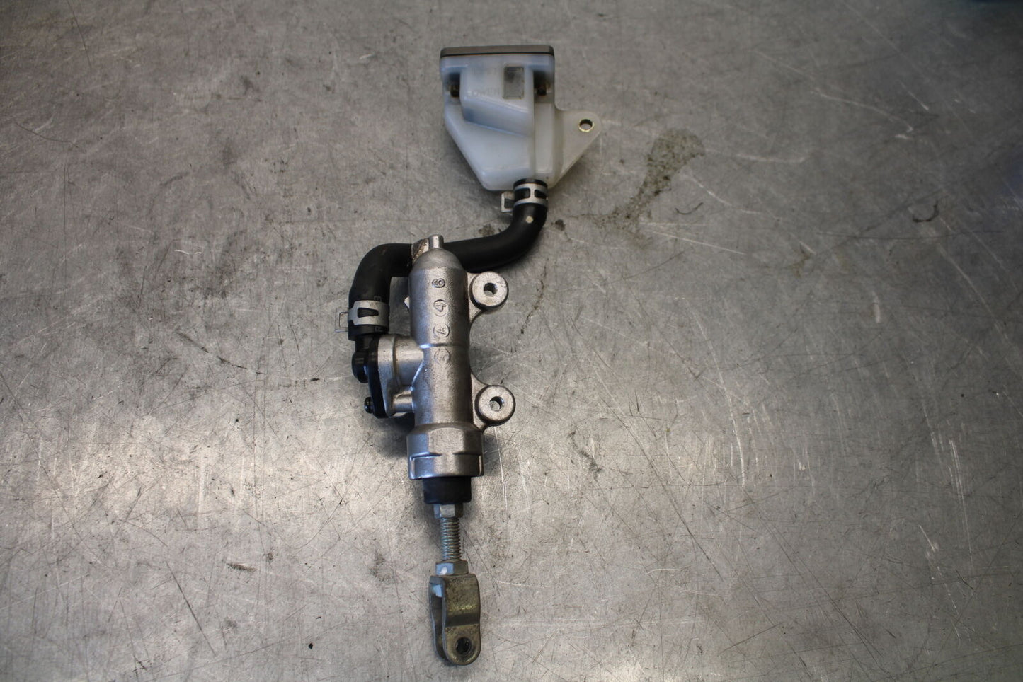 03-07 SUZUKI SV1000S REAR BACK BRAKE MASTER CYLINDER W RESERVOIR BB657