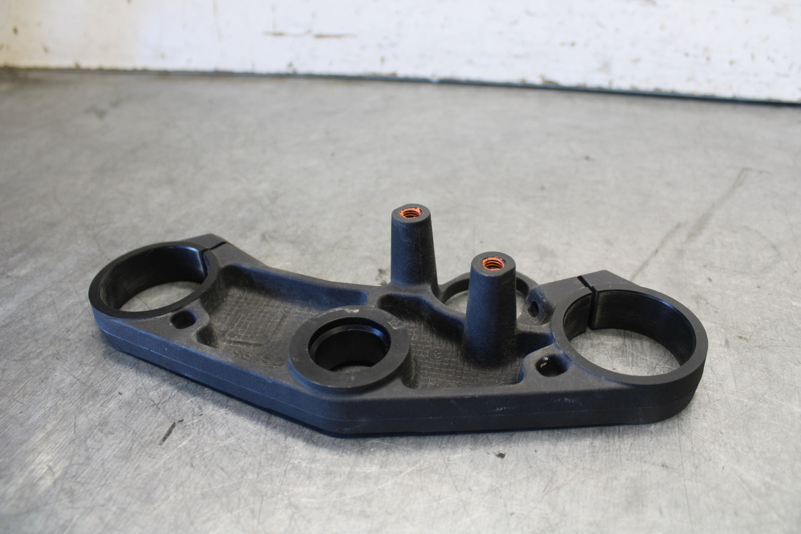11-24 SUZUKI GSXR750 FORKS UPPER TRIPLE TREE CLAMP BB687