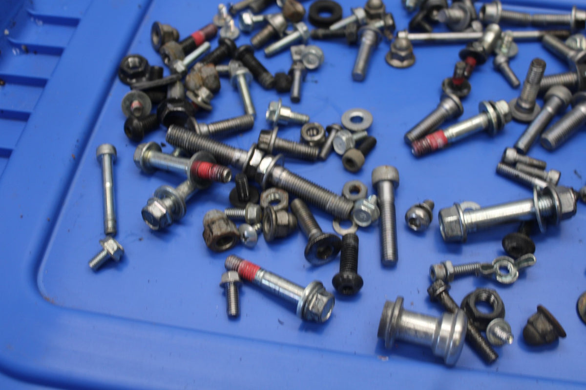 23 KAWASAKI Z900RS MOUNTING BOLTS HARDWARE SCREWS BB935